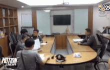 จับชายมีอาการเครียดใช้ปืนไล่ยิงคน