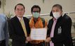 หมอวรงค์-ไทยภักดี ยื่นหนังสือถึงนายกรัฐมนตรี หยุดประมูลดาวเทียม