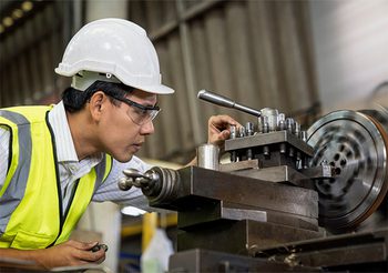 รู้จัก 5 จุดเด่นของลูกปืนสไลด์ LMK จาก THK ที่วิศวกรนิยมเลือกใช้