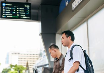 FWD ประกันชีวิต เปิดตัวแคมเปญ “The Talkable Bus Shelter ป้ายรถเมล์พูดได้” ครีเอทีฟโซลูชั่นเพื่อผู้ที่มีความจำกัดทางการมองเห็น