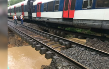 ​รถไฟตกรางใกล้กรุงปารีส บาดเจ็บ 7 ราย