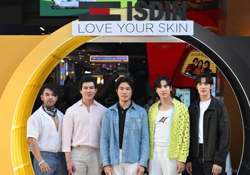 “เจษ – เจษฎ์พิพัฒ” และ “ตี๋ – บุญยเกียรติ” สองพรีเซนเตอร์หนุ่มหล่อผิวสวย ISDIN THAILAND นำทัพคนรักสกินแคร์ร่วมพูดคุยในงาน “ISDIN I GLOW BEYOND LIMITS ก้าวข้ามขีดจำกัด เผยผิวสุขภาพดีกว่าที่เคย”
