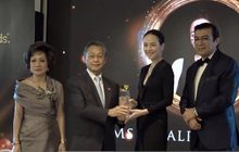 “มาดามแป้ง”รับรางวัลสตรีผู้ทรงอิทธิพลต่อสังคมแห่งปี