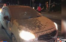 รถยนต์ถูกปูนก่อสร้างรถไฟฟ้าหล่นใส่เสียหายทั้งคัน