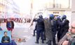 ตำรวจปะทะผู้ชุมนุมในฝรั่งเศส