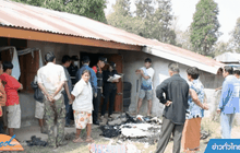 หนุ่มหึงโหด จุดไฟเผาภรรยาและลูก