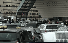 แท็กซี่ฝรั่งเศสหยุดงานประท้วงต้านแท็กซี่อูเบอร์