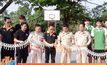 “โมโนกรุ๊ป” มอบสนามบาสฯที่โรงเรียนทุ่งเสลี่ยมชนูปถัมภ์