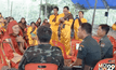 ทหาร-ตร.สั่งเบรกอดีตพระดังจัดแสดงธรรม