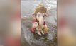 คนแห่ขอโชค “พระพิฆเณศ” ลอยเกยหาดบางแสน