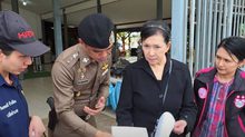 ปวีณาลงพื้นที่ช่วยเด็ก 7 คน พบพ่อ-ตาเลี้ยงเสพยาบ้า