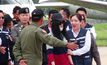 “แก๊งเปรี้ยว” ฆ่าหั่นศพ ก้มกราบเท้าแม่แอ๋ม กลางศาล