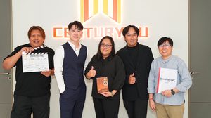 เฉลยแรงมาก “บุพเพสันนิวาส” รีเมค เป็น Boys’ Love – ซีรีส์วาย CENTURY UU THAILAND สร้างปรากฏการณ์กระแสร้อนโซเชียล เซ็นสัญญา กับคุณรอมแพง สร้าง “บุพเพสันนิวาส” เวอร์ชั่นรีเมคแบบใหม่ๆ