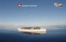 อิตาลีช่วยผู้อพยพ