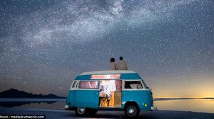 คู่รักลาออกจากงาน เพื่อออกเดินทางเที่ยวรอบโลก ด้วยรถแวนคู่ใจ กว่า 1 ปี!