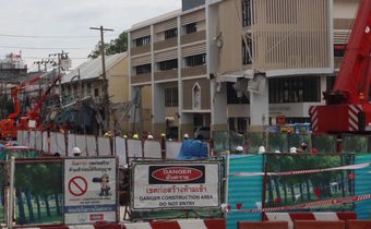 รฟม. สั่งหยุดก่อสร้าง หลังถนนสามเสนทรุด หน้าวชิรพยาบาล