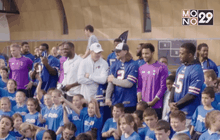 “บิลส์” ทำกิจกรรมร่วมกับแข้งไก่โปรโมต NFL