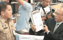 กกต.พาสื่อฯ ดูพิมพ์ร่างรัฐธรรมนูญ