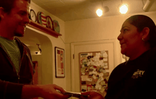 ครอบครัวใจบุญตระเวนแจกทิป