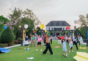 แสนสิริ เปิดรับไอเดีย “Young-Gen” ให้พื้นที่ “อาร์มี่ตัวจริง” ปล่อยของ! เปลี่ยนเพลงฮิต “Dynamite” วง BTS เป็นพลังบวก สร้างปรากฏการณ์ใหม่วงการอสังหาฯ