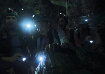 ระทึกสุดขีด หวีดร้องสุดเสียง กับมฤตยูที่พร้อมขย้ำไม่เหลือซาก ใน Black Water : Abyss (กระชากนรก โคตรไอ้เข้)