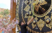 รองผู้ว่าฯโชว์พลังตีฆ้องยักษ์จนไม้ปลิว  