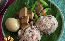 ร้านข้าวแกงกลัวรวย  ขายจานละ 15 บาท