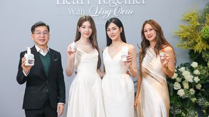 หลิง-ออม ปลื้มเจ้าความรักสุดทุ่มประมูลของรักมากกว่า 1 ล้าน ในงานสมูทอี กาล่าดินเนอร์หรู“Heart Together Exclusive Gala Dinner With LingOrm” นำรายได้ช่วยเหลือบ้านพักฉุกเฉินดอนเมือง