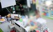 จับชายคลั่งพังร้านค้า-รถยนต์เสียหายย่านนนทบุรี