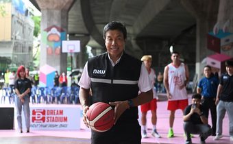 สานต่อโปรเจคต์ Dream Stadium ทีมศิลปิน ลงสีพื้นสนาม Paint Your Dream Space