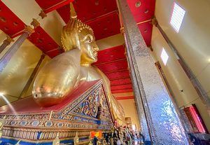 วัดบางพลีใหญ่กลาง ปิดทองกลางใจพระนอนองค์ใหญ่และยาวที่สุดสมุทรปราการ