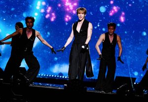 “Very Thai Music Festival 2026” โดยเรดบูล แท็กทีม “แบมแบม – 4EVE – กอล์ฟ F.HERO – NexT1DE – น้องหมีเนย” พาความเป็นไทยสนุกไกลถึงจีน