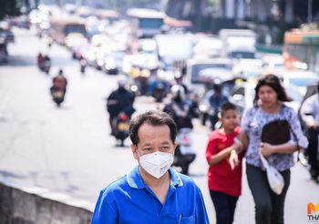 คนกรุงยังสวมหน้ากากอยู่ หลังค่าฝุ่น-ควัน PM2.5 ยังเกินมาตรฐาน