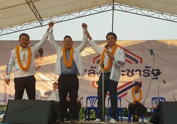 ‘สมศักดิ์’ ควง ‘ร.อ.ธรรมนัส’ ลุยหาเสียงเหนือตอนล่าง เน้นจุดขายก้าวข้ามความขัดแย้ง