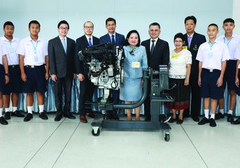 BMW กรุ๊ป ประเทศไทย มอบเครื่องยนต์ให้กับสถาบันเทคโนโลยีจิตรลดา