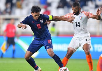 ลุ้นเหนื่อย! ช้างศึกย่อยยับพ่ายอินเดีย 1-4 ศึกเอเชียนคัพ นัดแรก