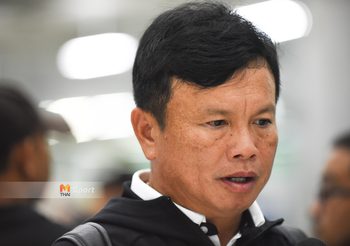 เบื้องหลังประวัติศาสตร์! ‘โค้ชโต่ย’ เผยเรียกเด็กคุยแผน 3-5-2 ซ้อมแค่วันเดียว