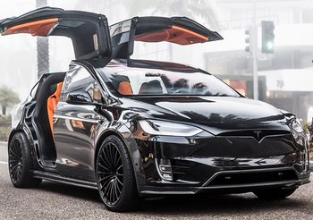 Tesla Model X T Largo รถยนต์ไฟฟ้า ลำตัวยาวมาดอเนกประสงค์