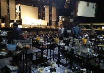 สั่งปิด 5 ปี ’56Arena Music Hall’ หลังบุกตรวจพบปัสสาวะม่วง 114 คน ยาเสพติดเกลื่อนร้าน
