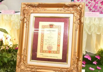 คึกคักทุกปี คู่รักควงแขนจดทะเบียนสมรสเขตบางรัก ในวันเวนเลนไทน์