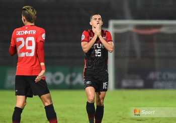 ผลบอล : ทรู แบงค็อก vs ฮานอย เอฟซี !! ‘แข้งเทพ’ โดนจุดโทษท้ายเกมร่วง ACL