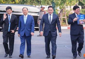 ‘อุตตม’ เข้าทำเนียบเชิญ ‘บิ๊กตู่’ นั่งบัญชีรายชื่อพรรคพลังประชารัฐ
