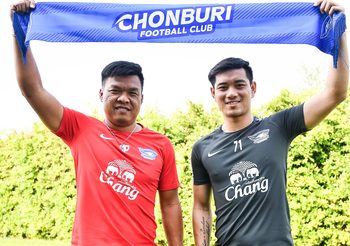 OFFICIAL : ฉลามชลคว้า ‘กัมพล’ เฝ้าเสาก่อนเปิดซีซั่น 2019