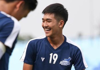 โอกาสสำคัญ! บีจีปทุมส่ง ‘พงศ์รวิช’ ดาวรุ่งวัย 18 ปีทดสอบฝีเท้า เซเรโซ่ U23