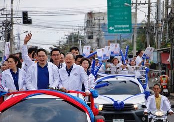อุตตม-สนธิรัตน์ นำทีมตะลุยหาเสียง เชื่อเสนอชื่อนายกฯ ‘บิ๊กตู่’ ตรงใจชาวบ้าน