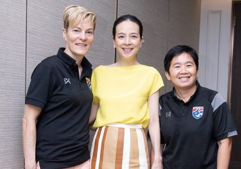 อดีตกัปตันฮอลแลนด์! ยูฟ่าส่ง ‘เวร่า เพาว์’ ช่วยชบาแก้วเตรียมบอลโลก