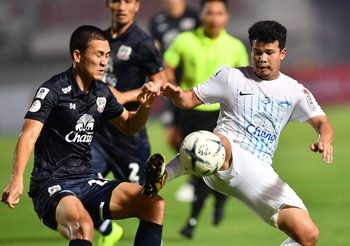 ฉลามเกยตื้น! ‘โจนาธาน เฮส’ เบิ้ลสุพรรณบุรีเปิดรังถล่ม ชลบุรี 3-0