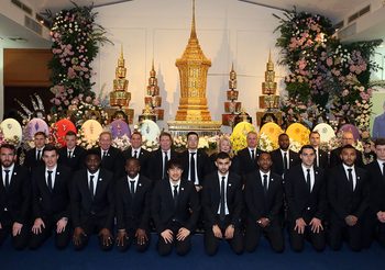 ร็อดเจอร์ส นำทัพ เลสเตอร์ ซิตี้ ร่วมสวดอภิธรรม คุณวิชัย คืนสุดท้าย