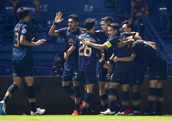 VIDEO : สะใจกันต่อ! ไฮไลท์บุรีรัมย์โค่นชุนบุคแชมป์เคลีก 1-0 (มีคลิป)