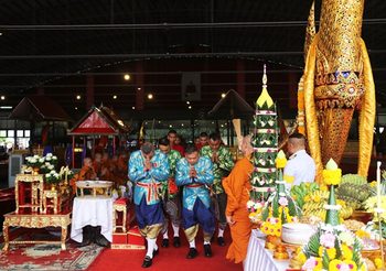 ผบ.ทร. จัดพิธีบวงสรวง เรือพระที่นั่งสุพรรณหงส์